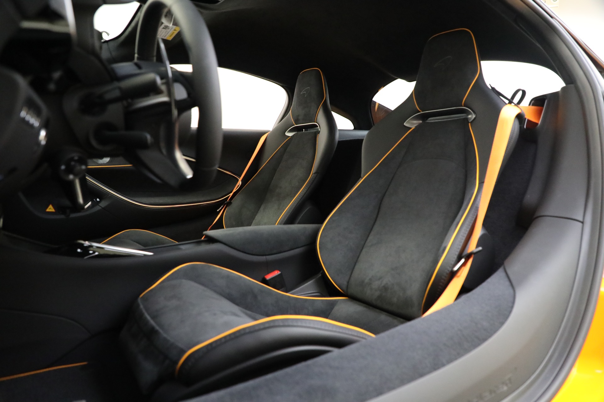 Used-2024-McLaren-Artura-Performance
