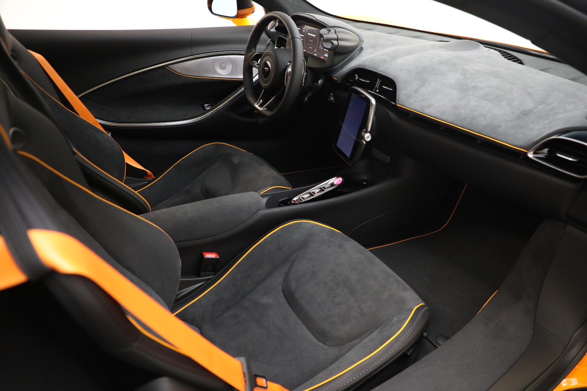 Used-2024-McLaren-Artura-Performance