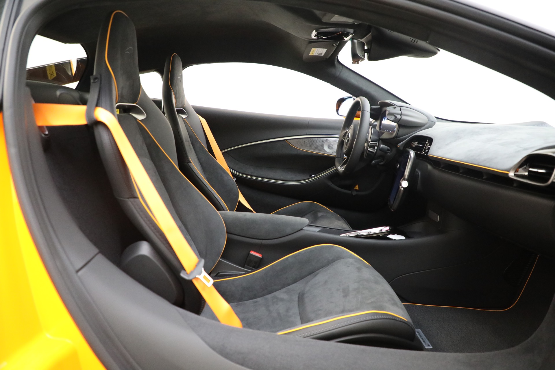 Used-2024-McLaren-Artura-Performance