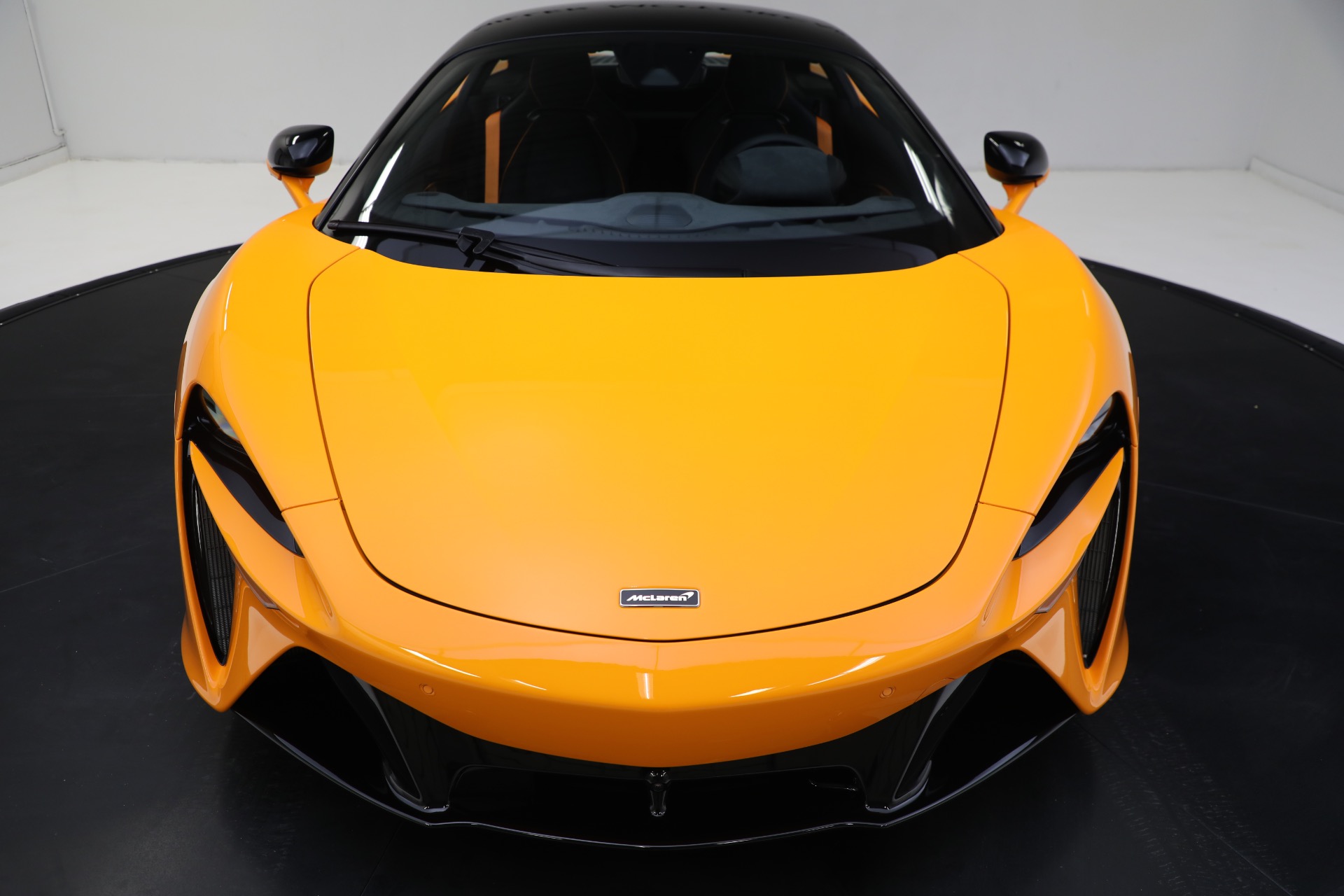 Used-2024-McLaren-Artura-Performance