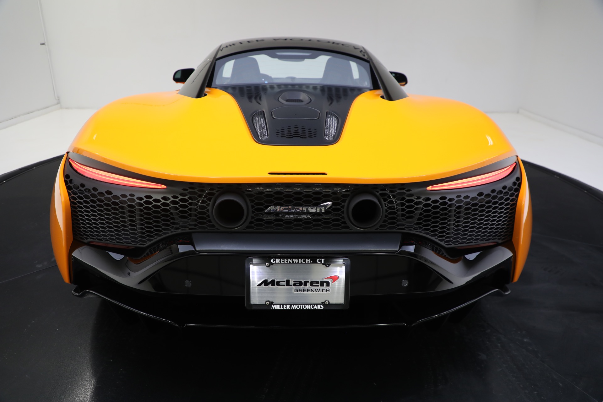 Used-2024-McLaren-Artura-Performance