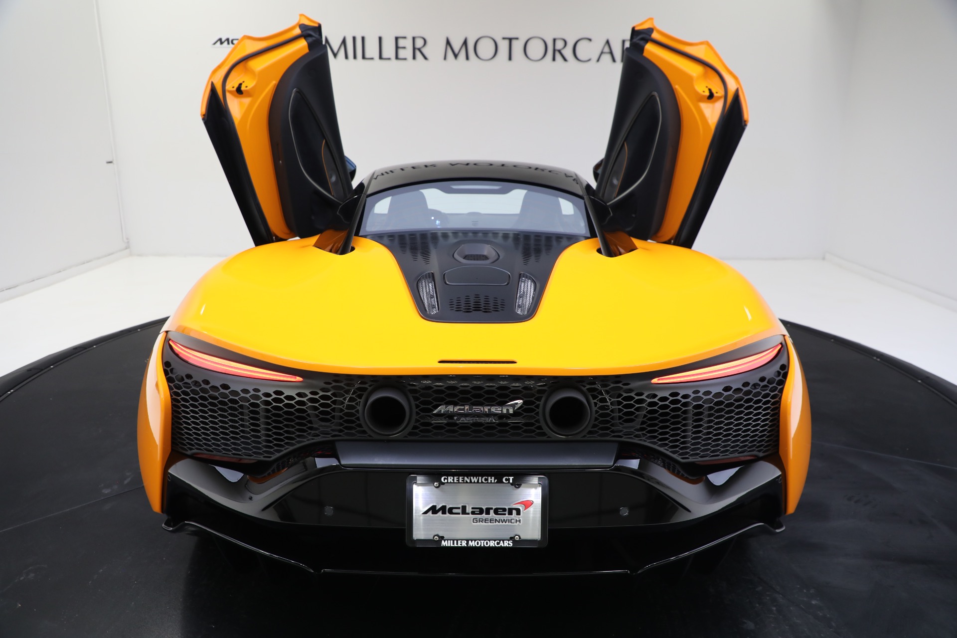 Used-2024-McLaren-Artura-Performance