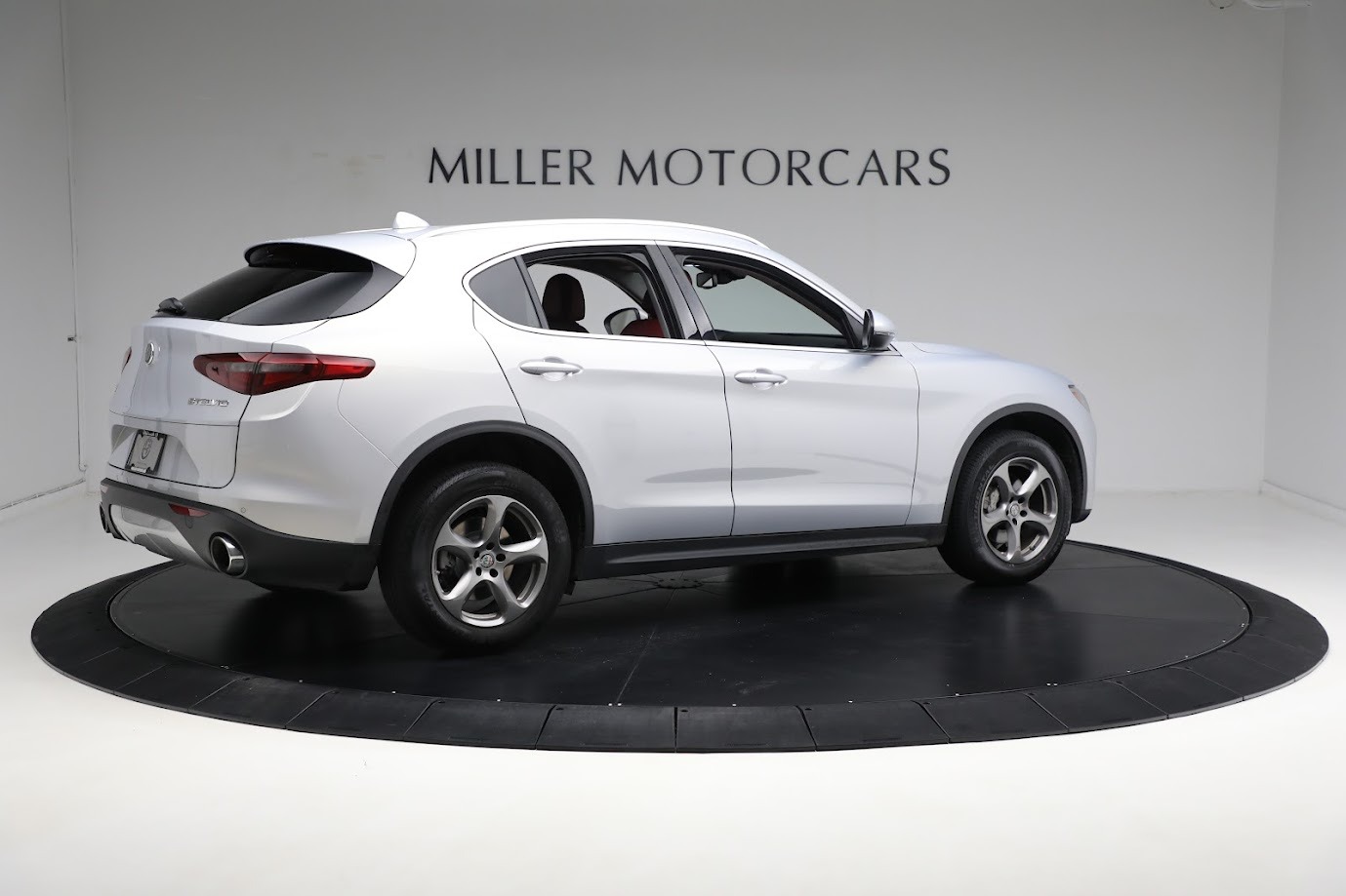 Used-2021-Alfa-Romeo-Stelvio-Sprint