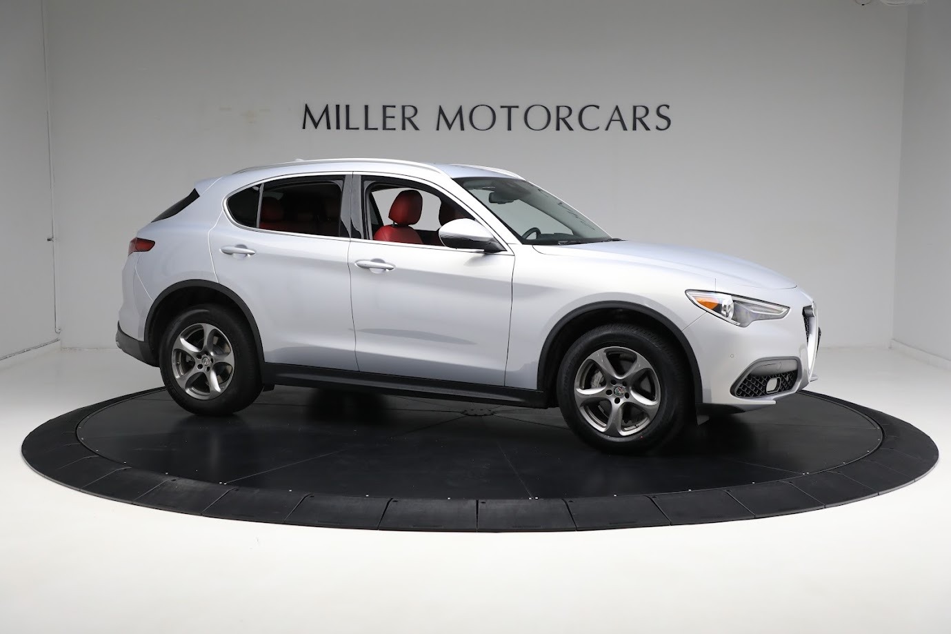 Used-2021-Alfa-Romeo-Stelvio-Sprint