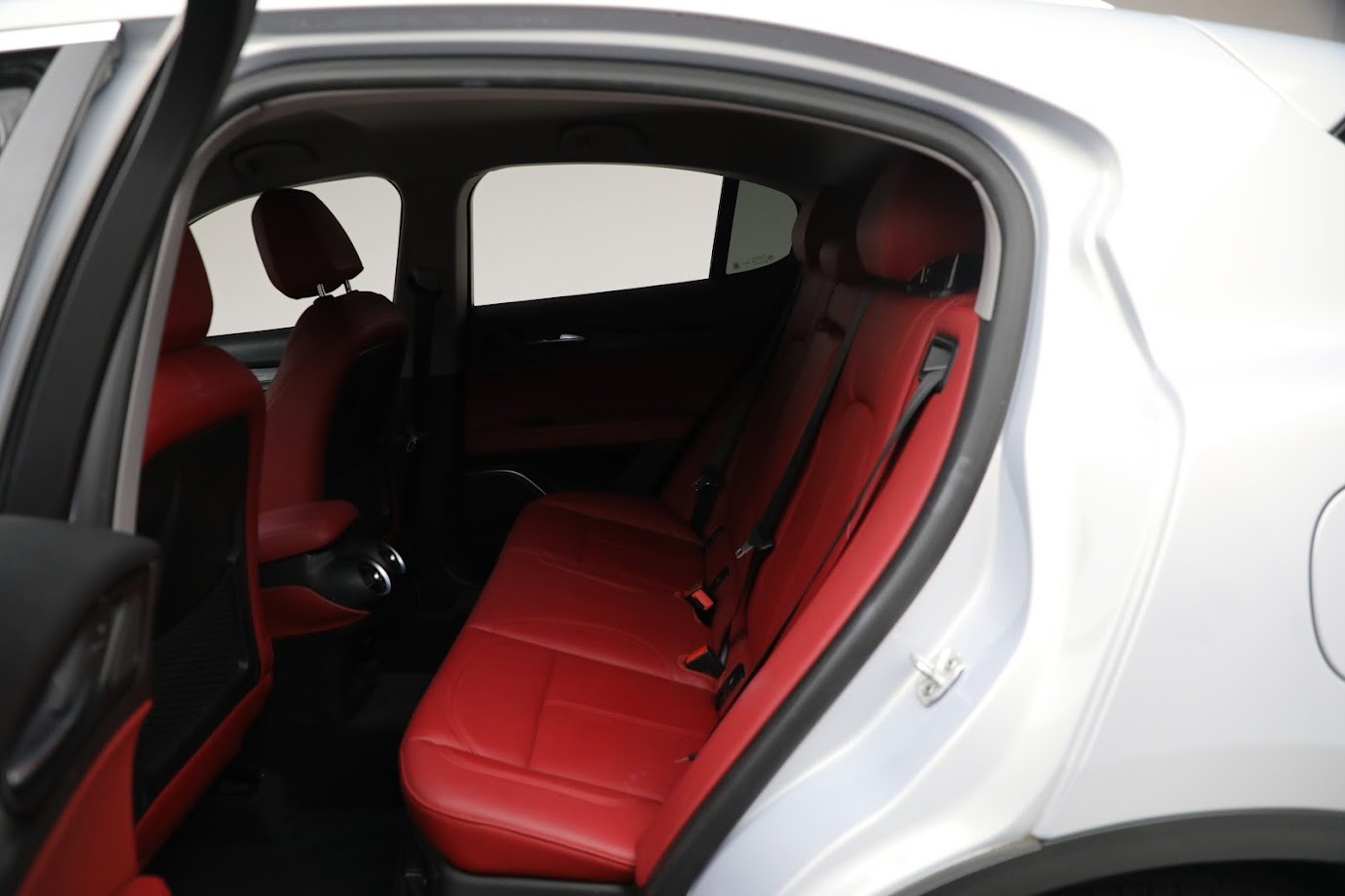 Used-2021-Alfa-Romeo-Stelvio-Sprint