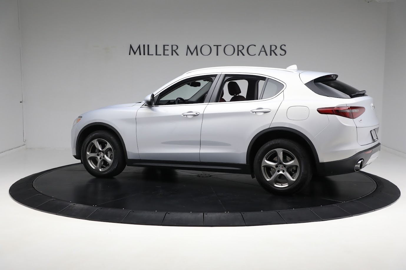 Used-2021-Alfa-Romeo-Stelvio-Sprint