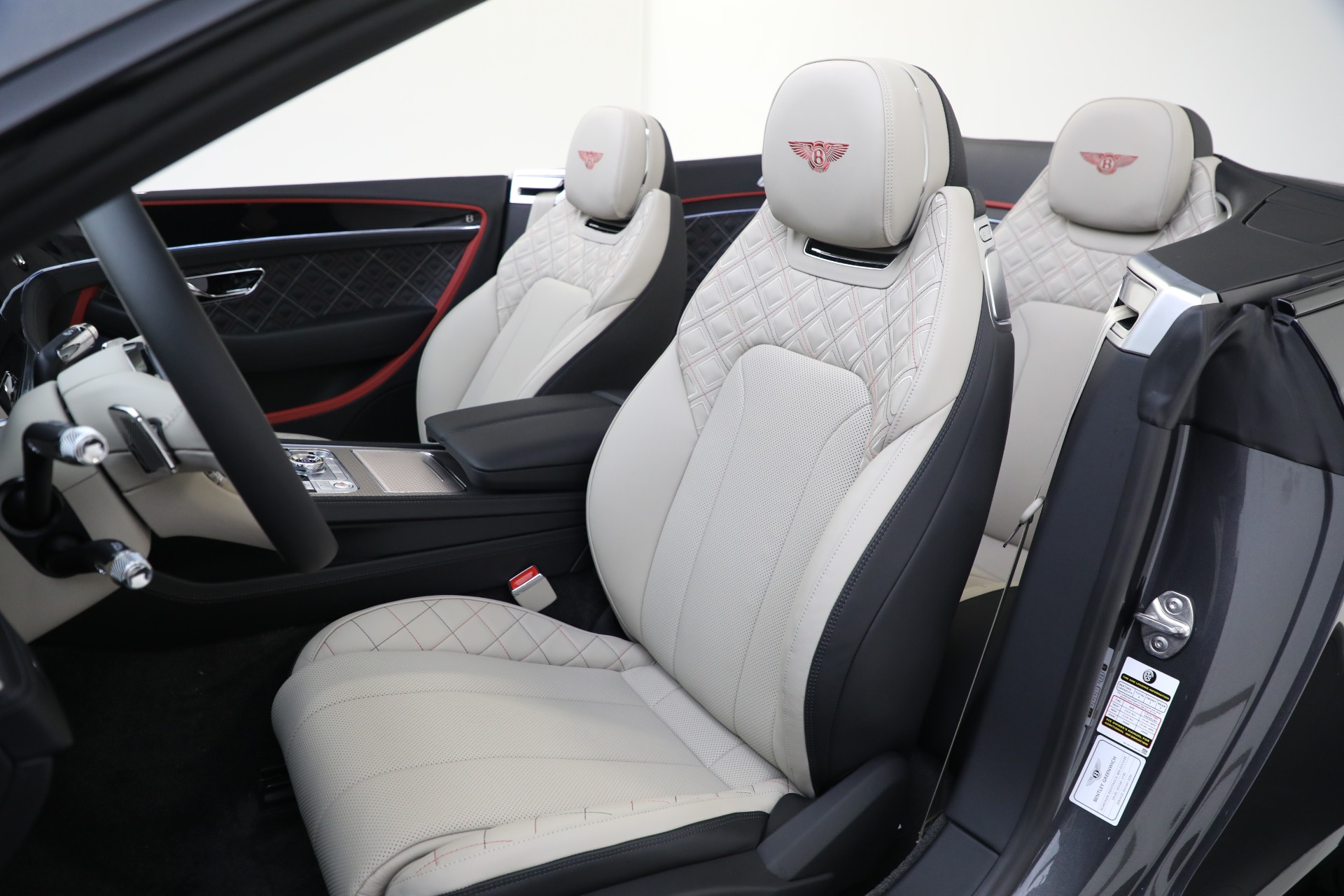 New-2024-Bentley-Continental-GTC-V8