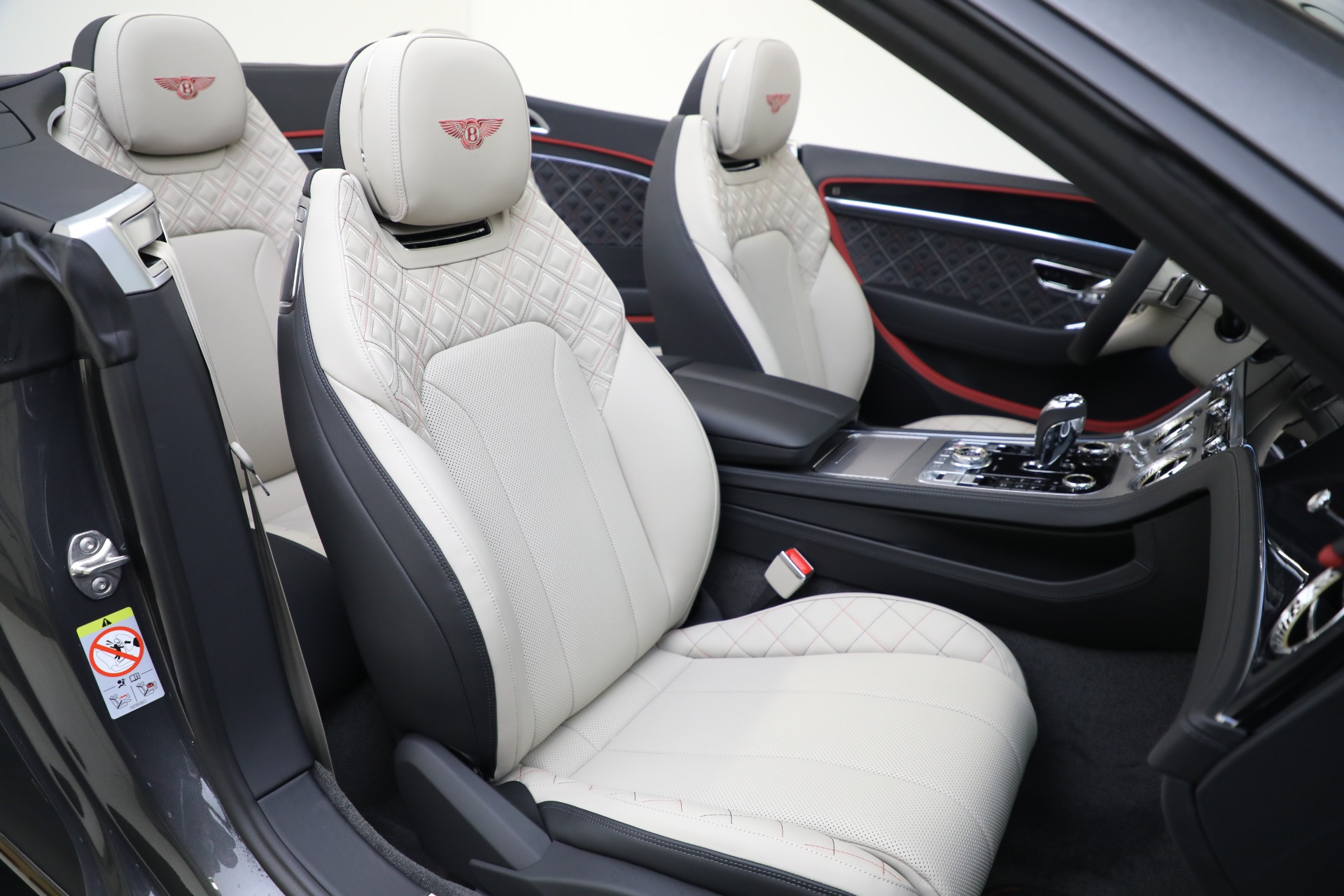 New-2024-Bentley-Continental-GTC-V8