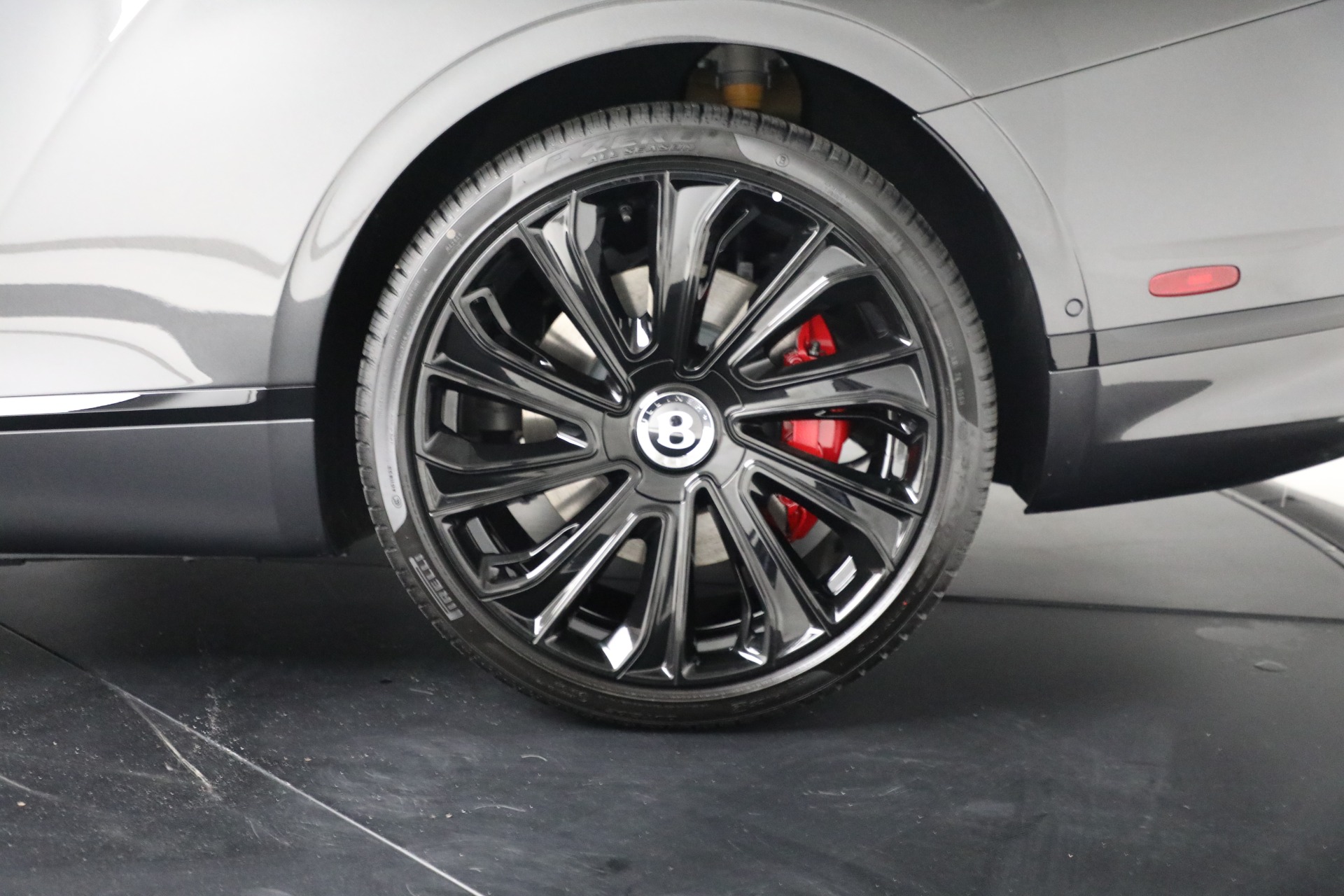 New-2024-Bentley-Continental-GTC-V8