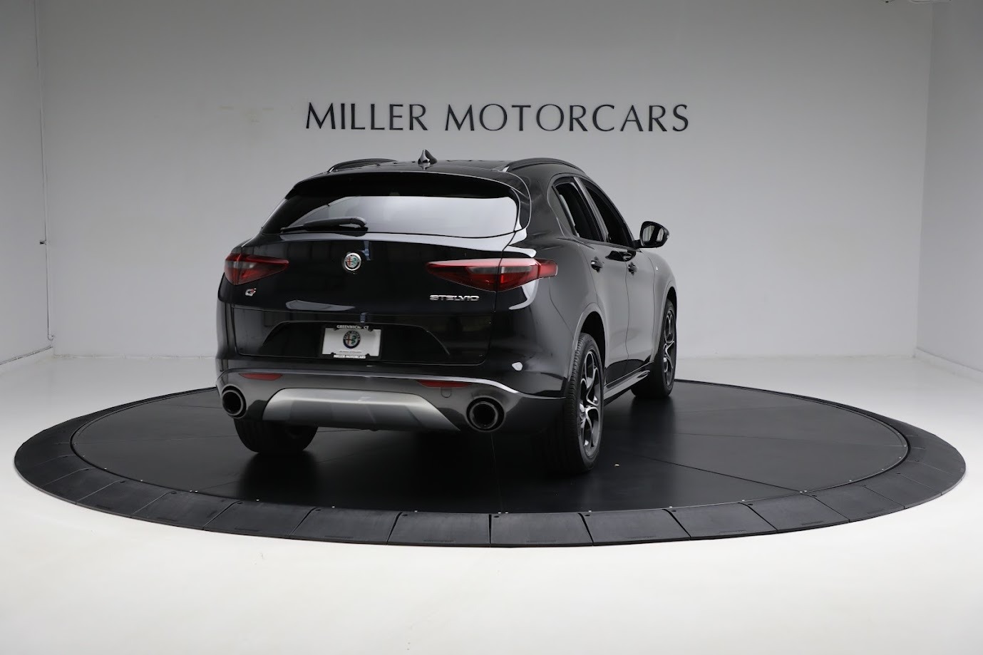 Used-2022-Alfa-Romeo-Stelvio-Ti