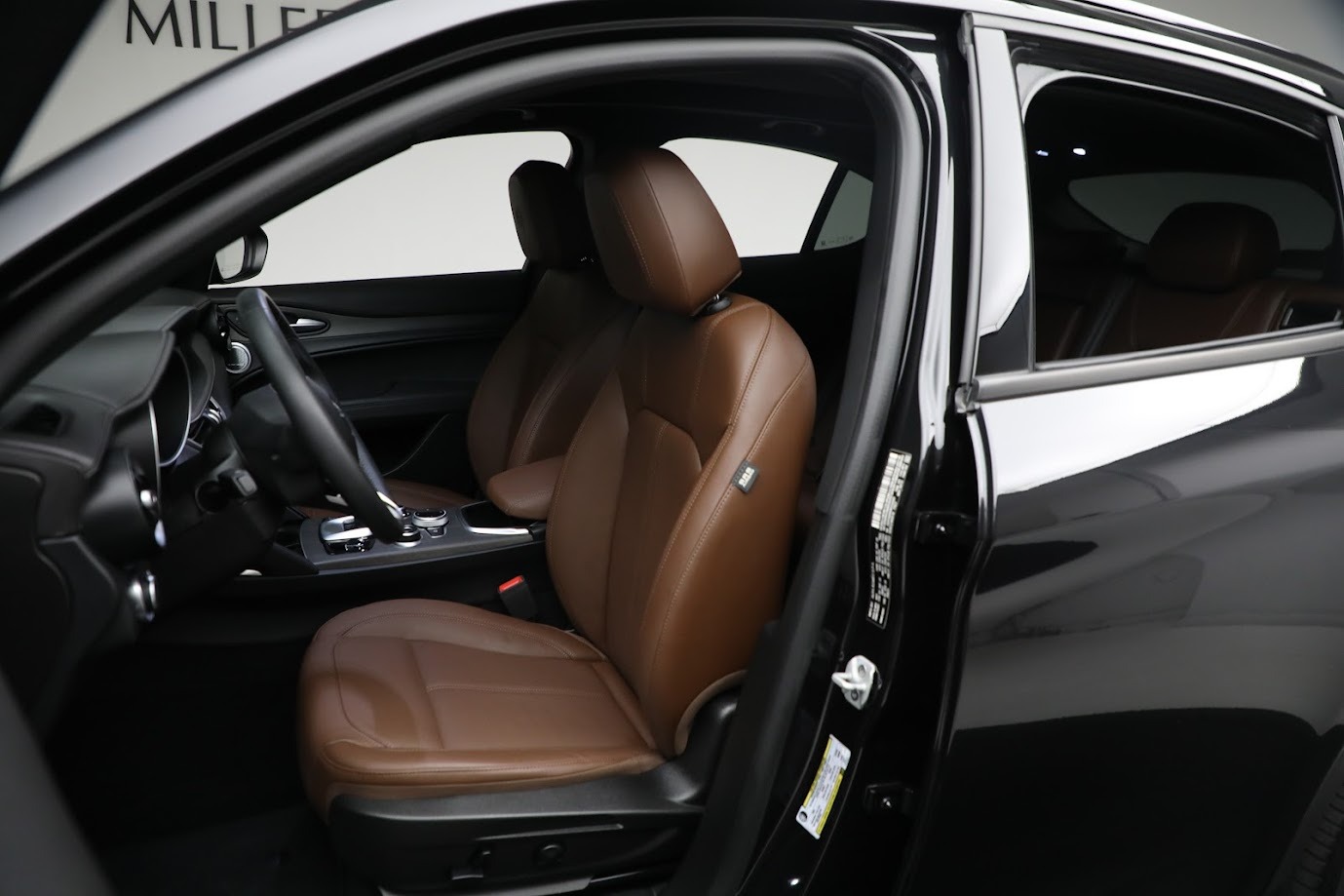 Used-2022-Alfa-Romeo-Stelvio-Ti