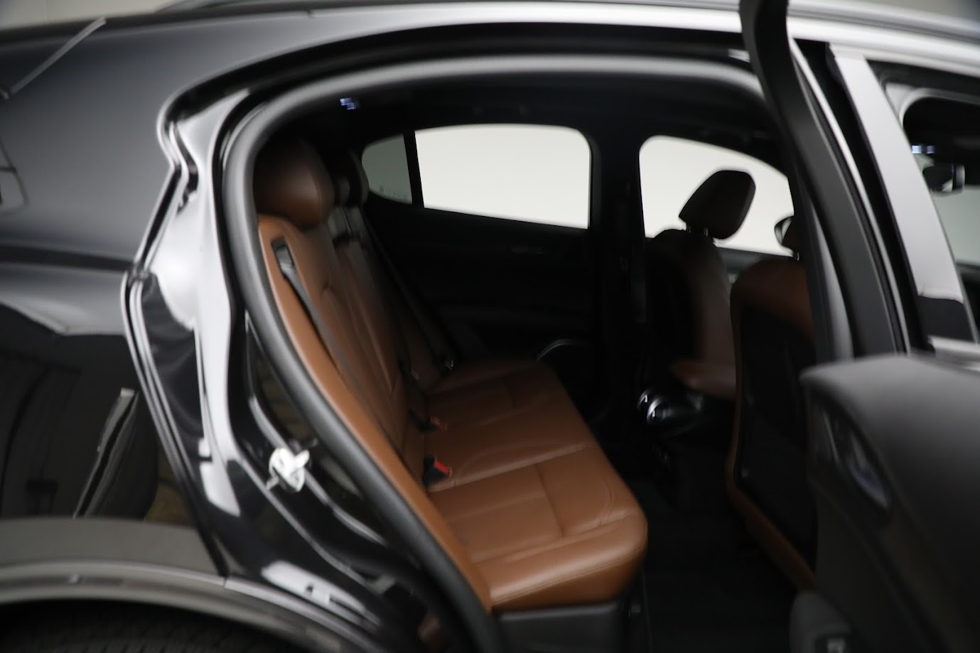 Used-2022-Alfa-Romeo-Stelvio-Ti