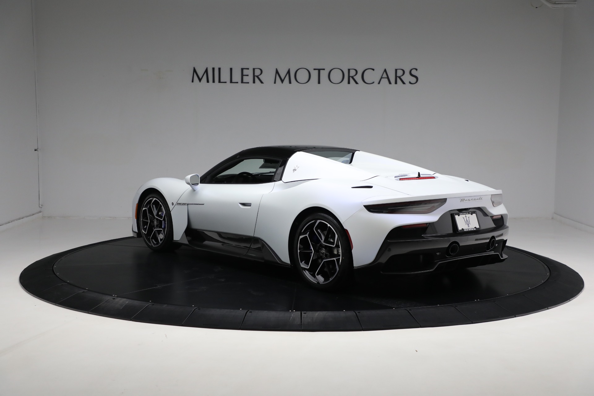 Used-2023-Maserati-MC20-Cielo