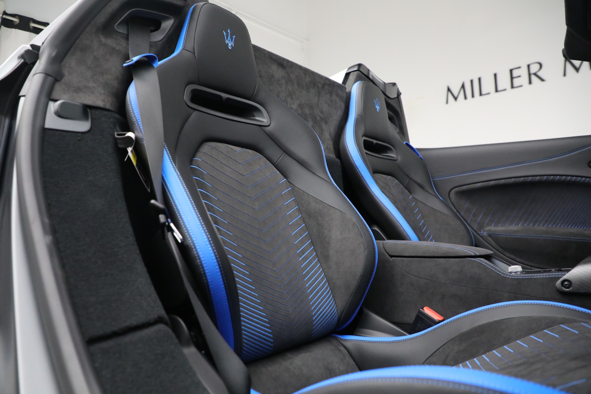 Used-2023-Maserati-MC20-Cielo