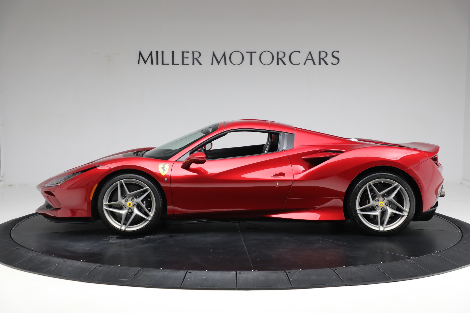 Used-2022-Ferrari-F8-Spider