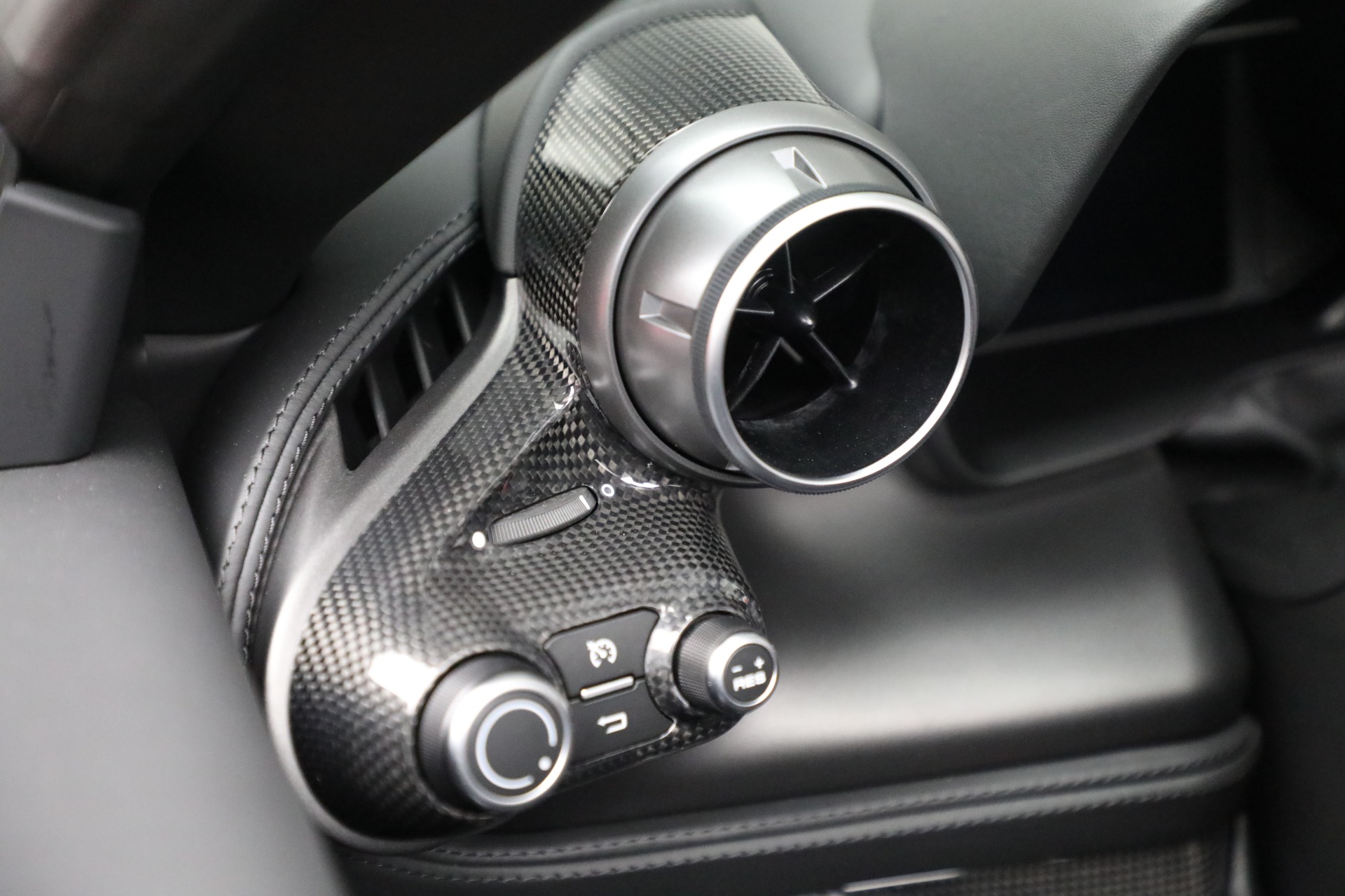 Used-2022-Ferrari-F8-Spider