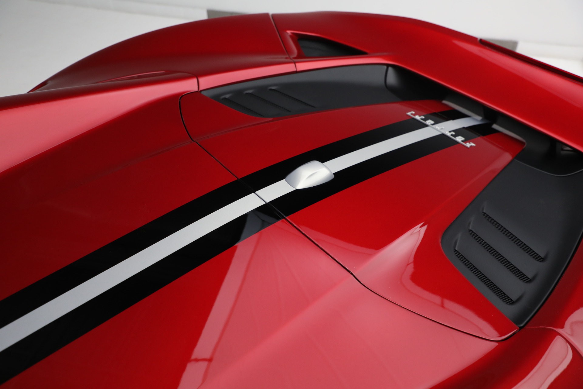 Used-2022-Ferrari-F8-Spider