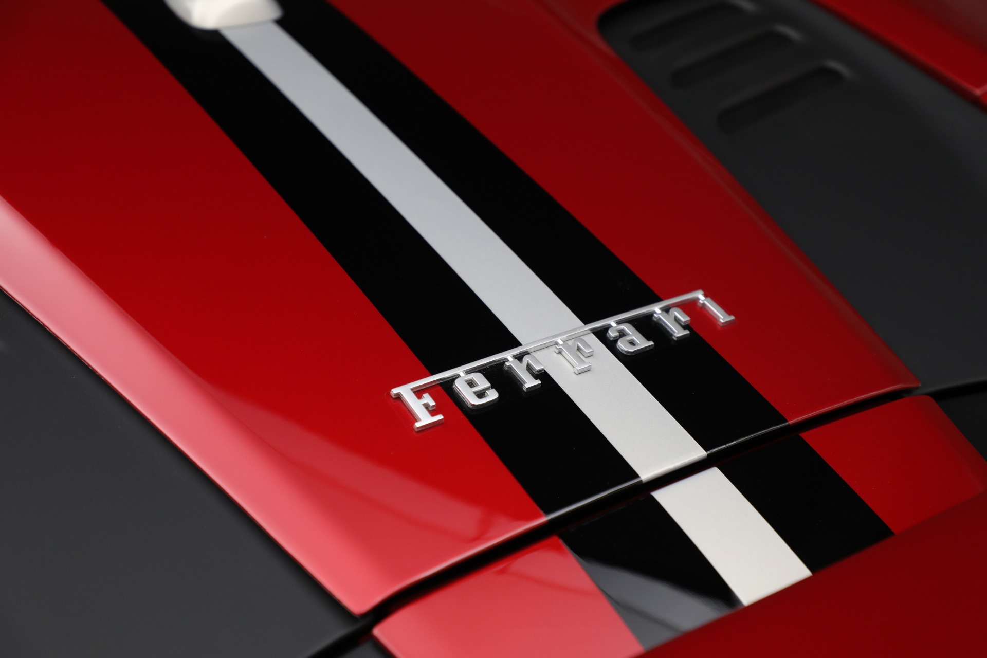 Used-2022-Ferrari-F8-Spider