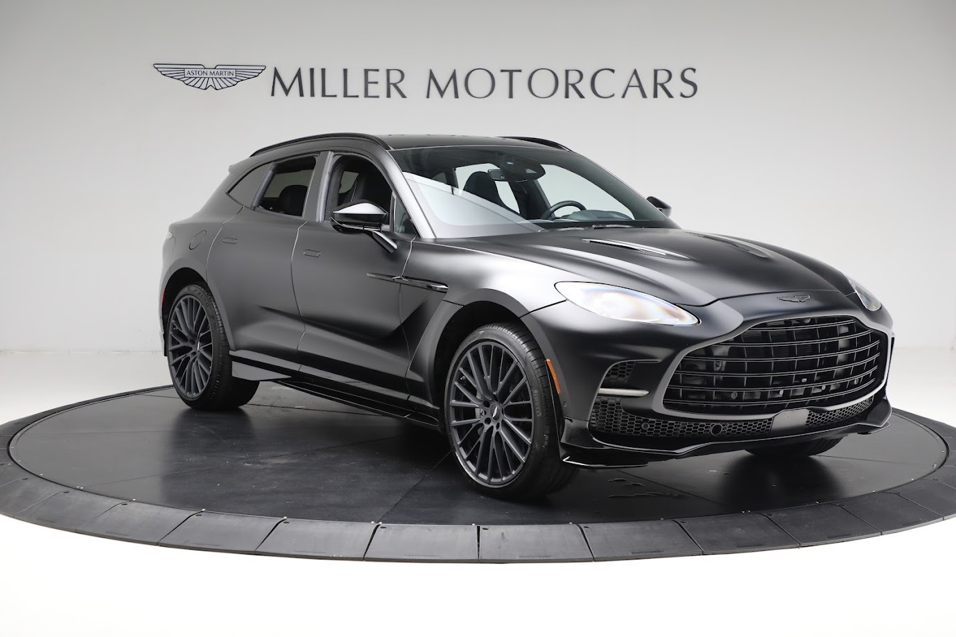 Used-2023-Aston-Martin-DBX-707