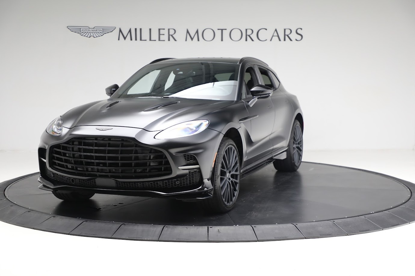 Used-2023-Aston-Martin-DBX-707