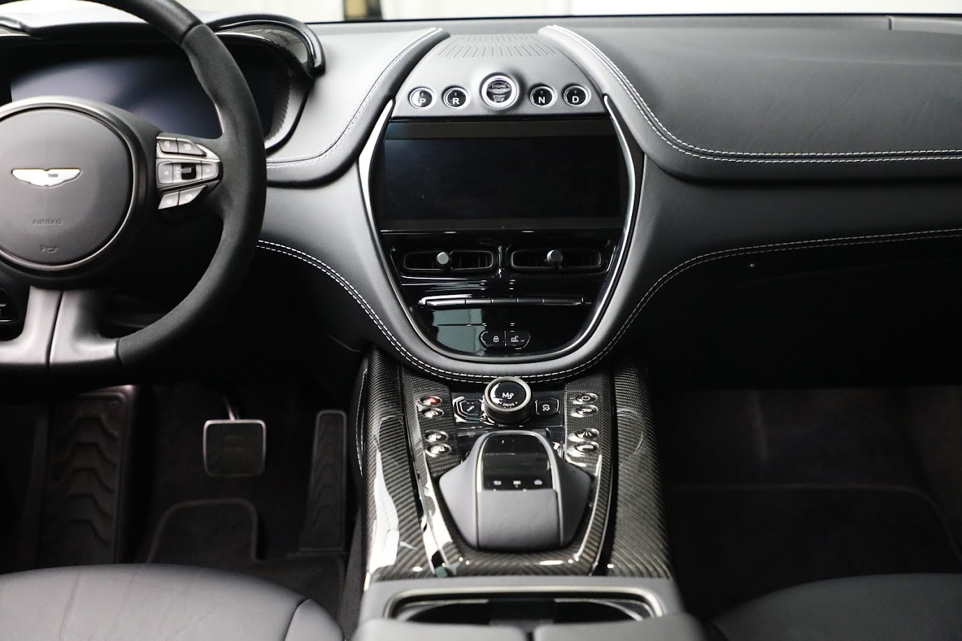 Used-2023-Aston-Martin-DBX-707