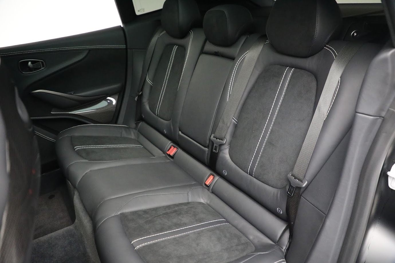 Used-2023-Aston-Martin-DBX-707