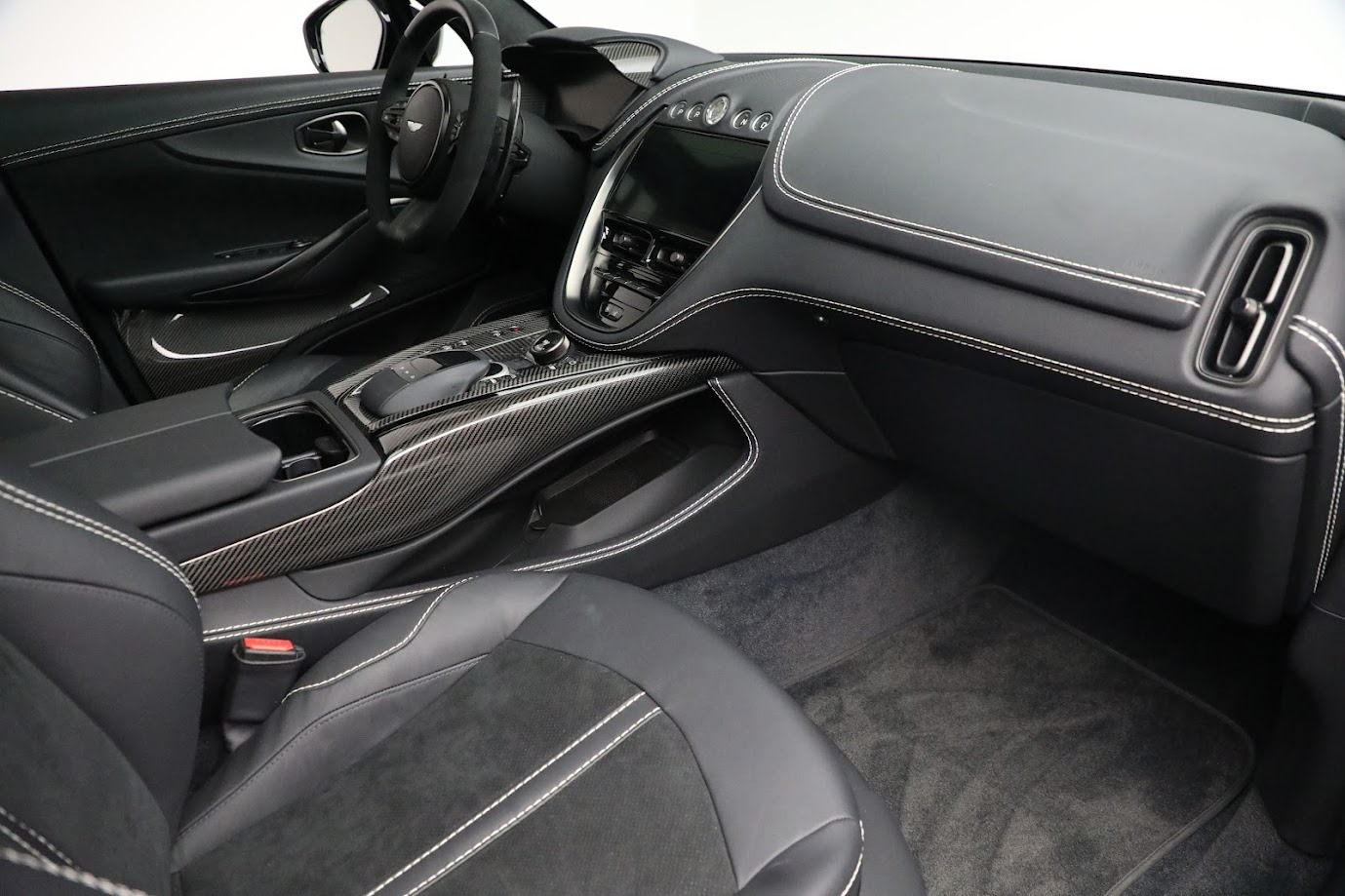 Used-2023-Aston-Martin-DBX-707