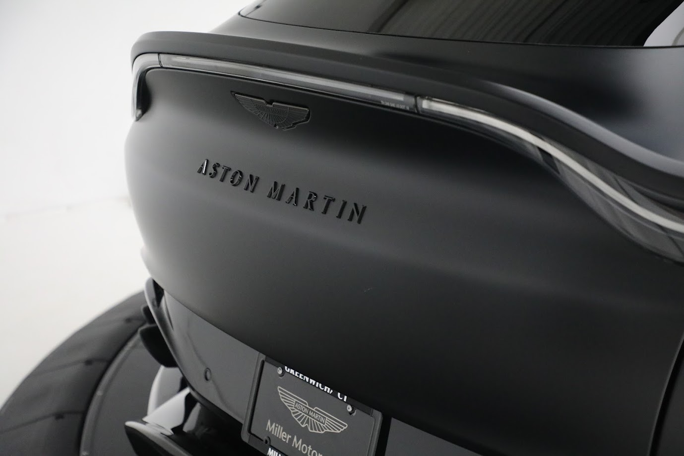 Used-2023-Aston-Martin-DBX-707