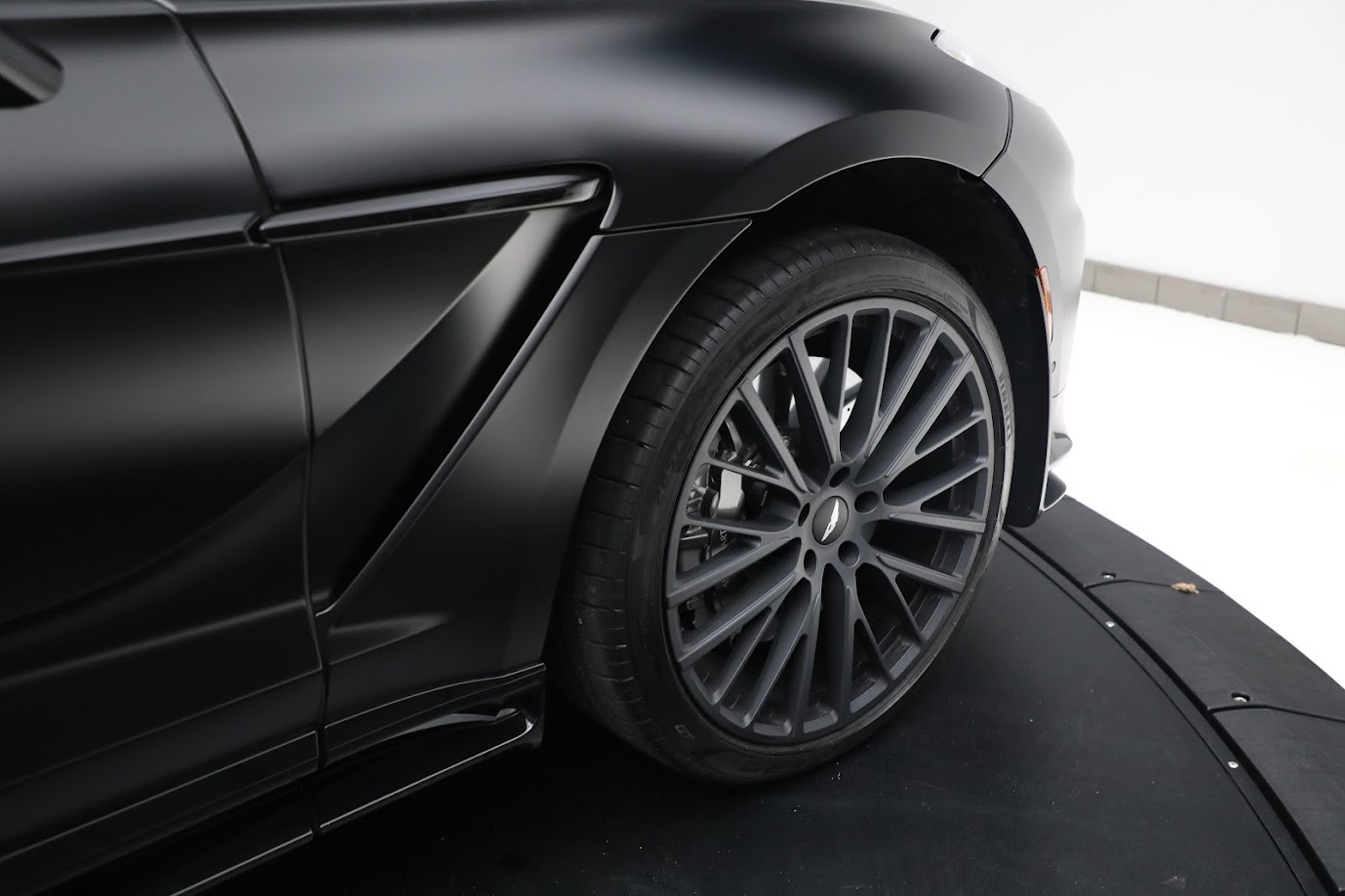 Used-2023-Aston-Martin-DBX-707