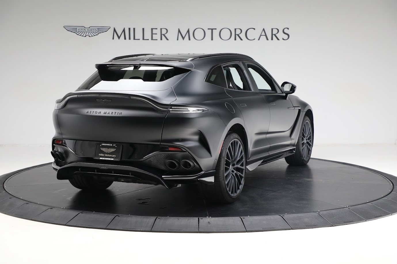 Used-2023-Aston-Martin-DBX-707