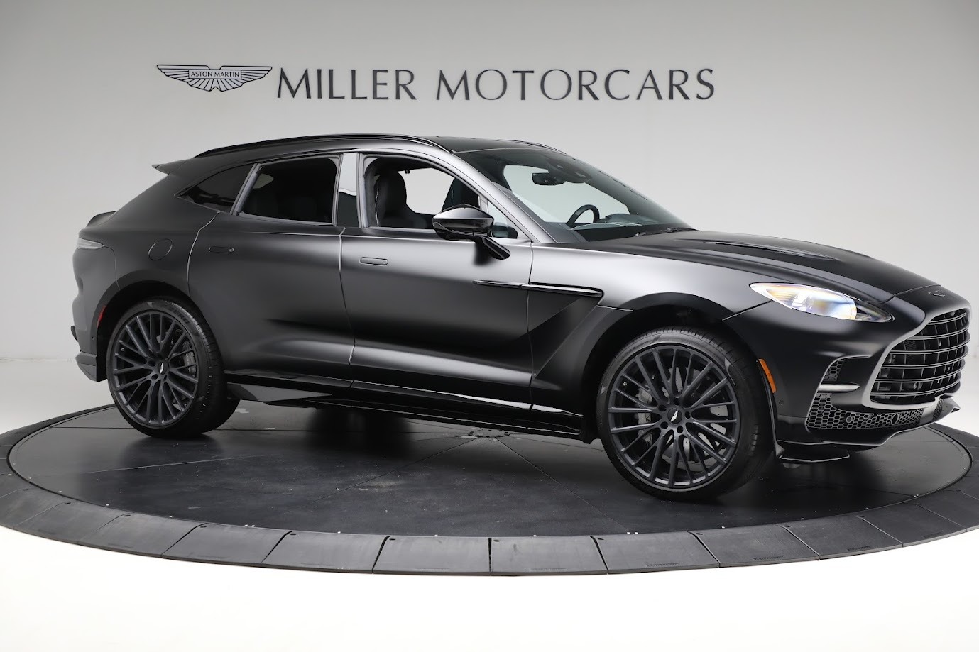 Used-2023-Aston-Martin-DBX-707