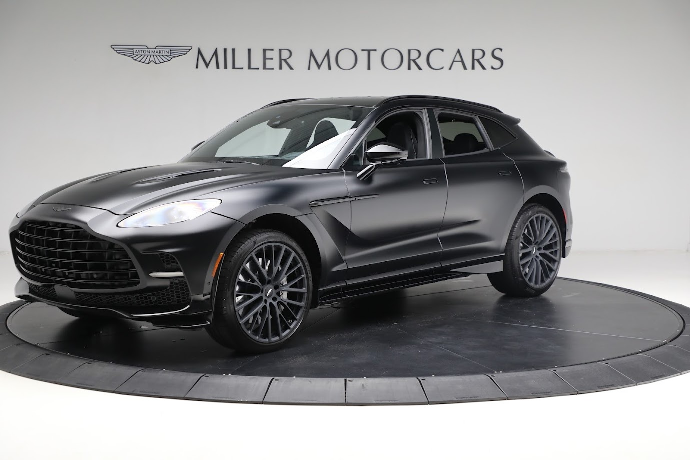 Used-2023-Aston-Martin-DBX-707