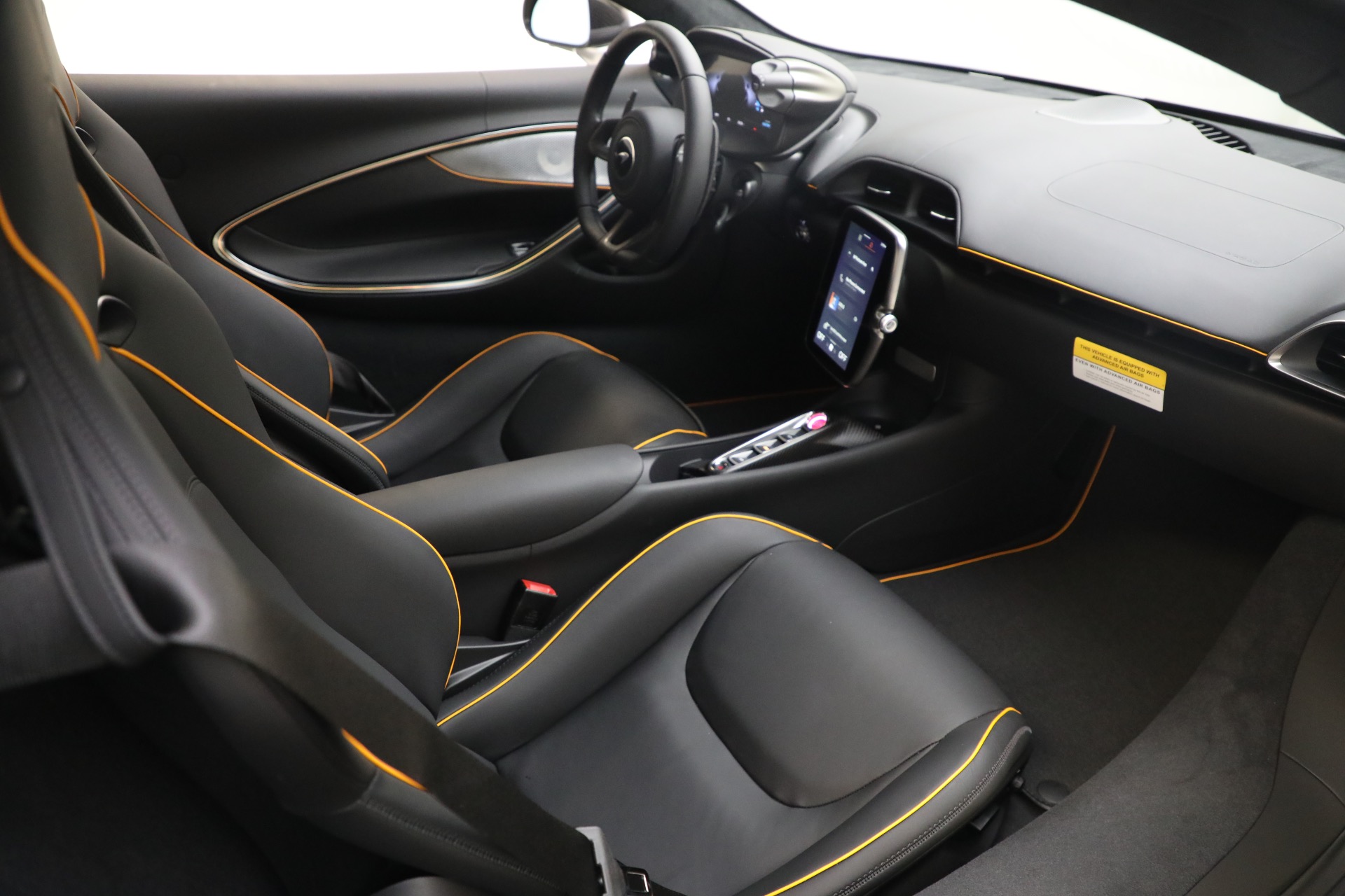 New-2024-McLaren-Artura-TechLux