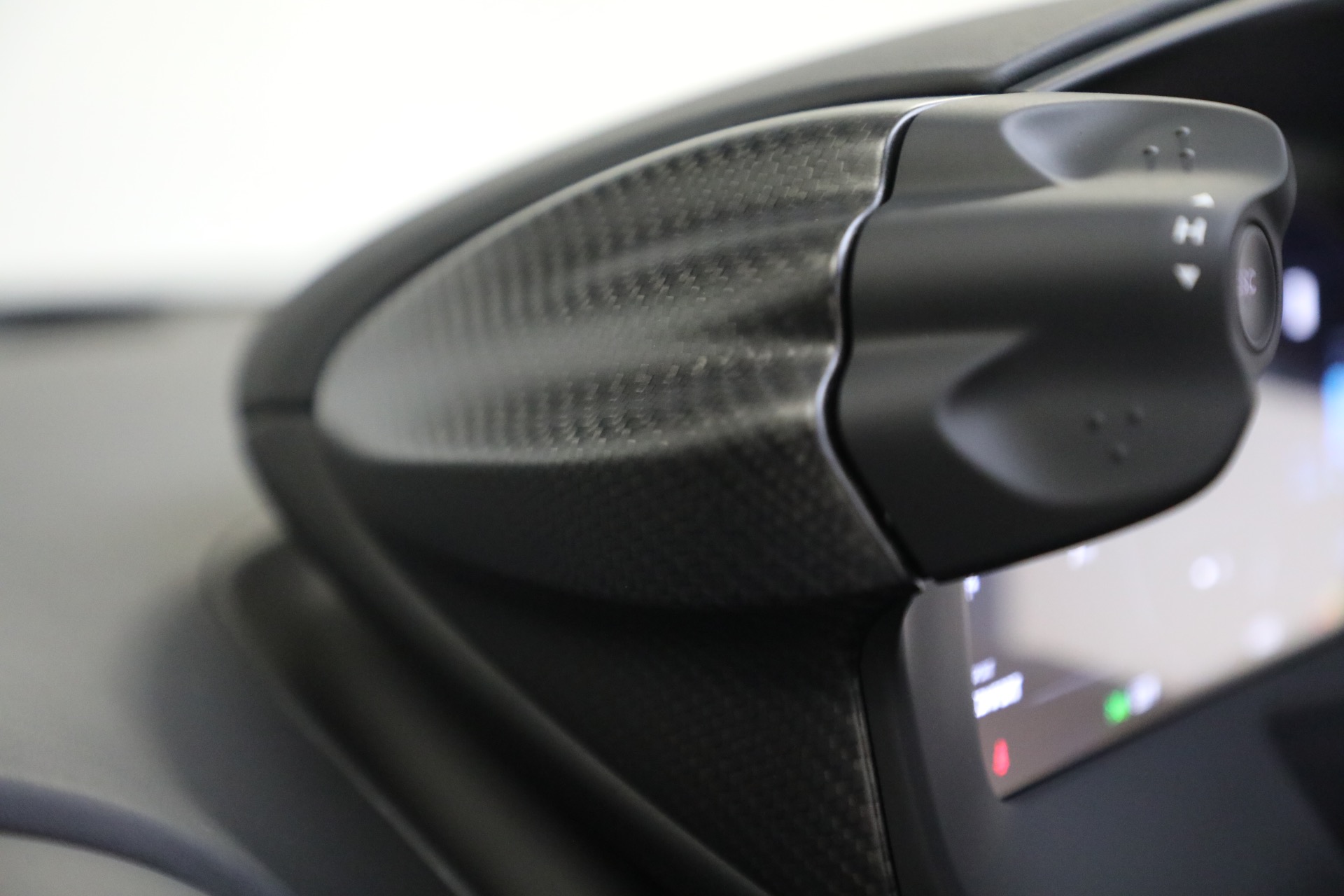 New-2024-McLaren-Artura-TechLux