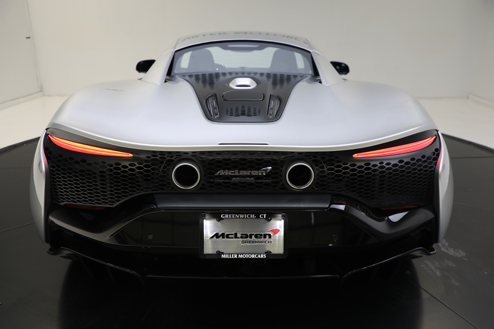 New-2024-McLaren-Artura-TechLux