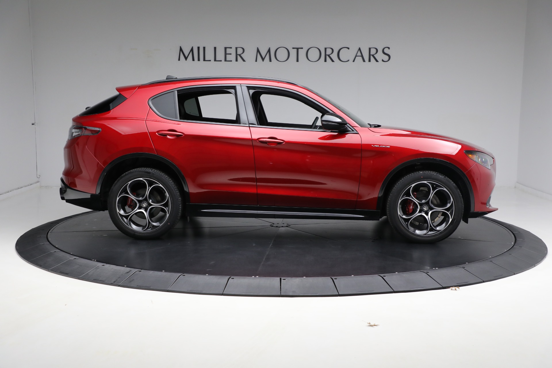 New-2024-Alfa-Romeo-Stelvio-Veloce