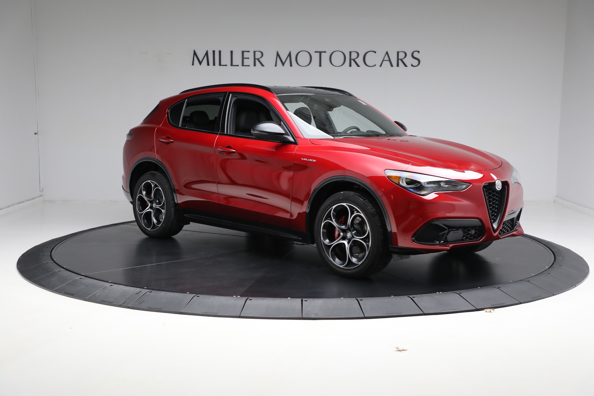 New-2024-Alfa-Romeo-Stelvio-Veloce