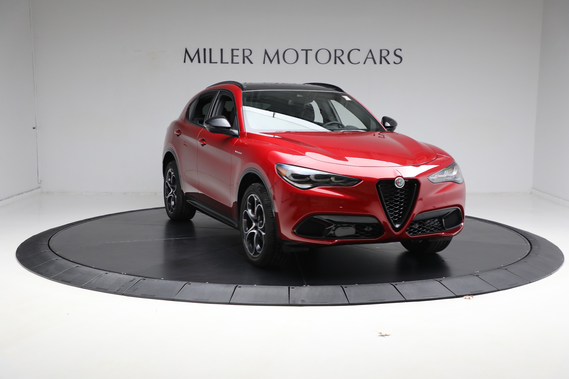 New-2024-Alfa-Romeo-Stelvio-Veloce
