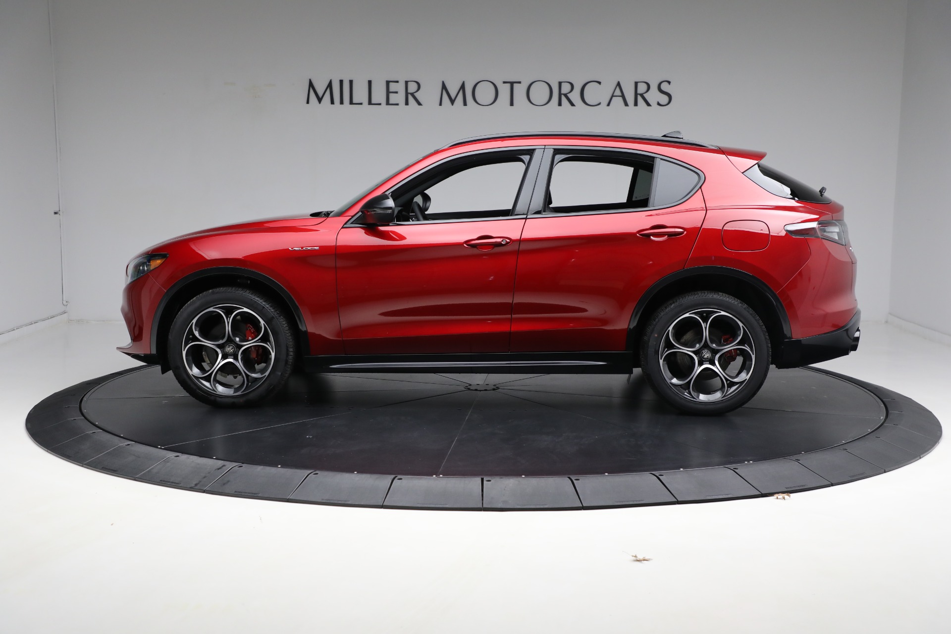 New-2024-Alfa-Romeo-Stelvio-Veloce