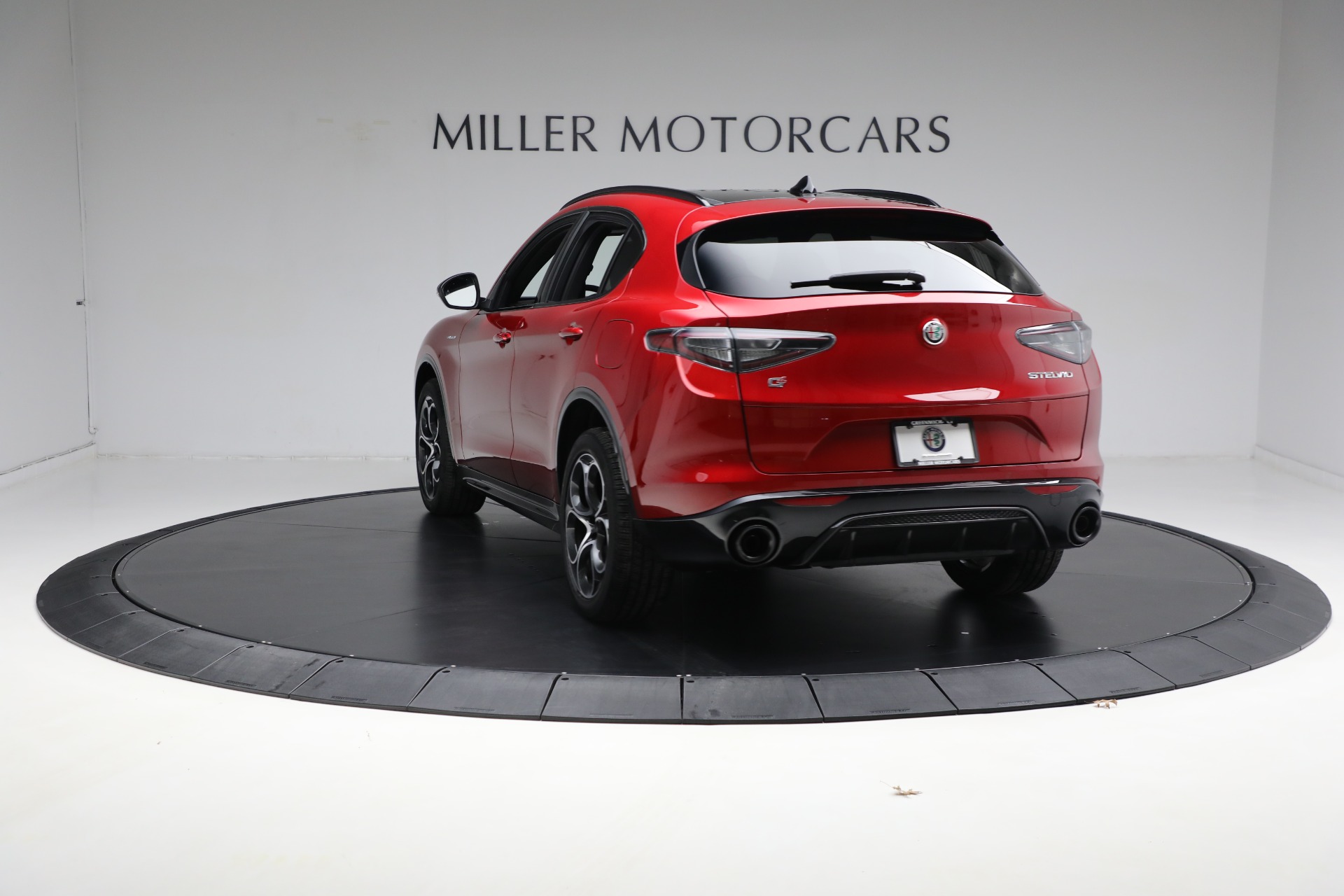 New-2024-Alfa-Romeo-Stelvio-Veloce
