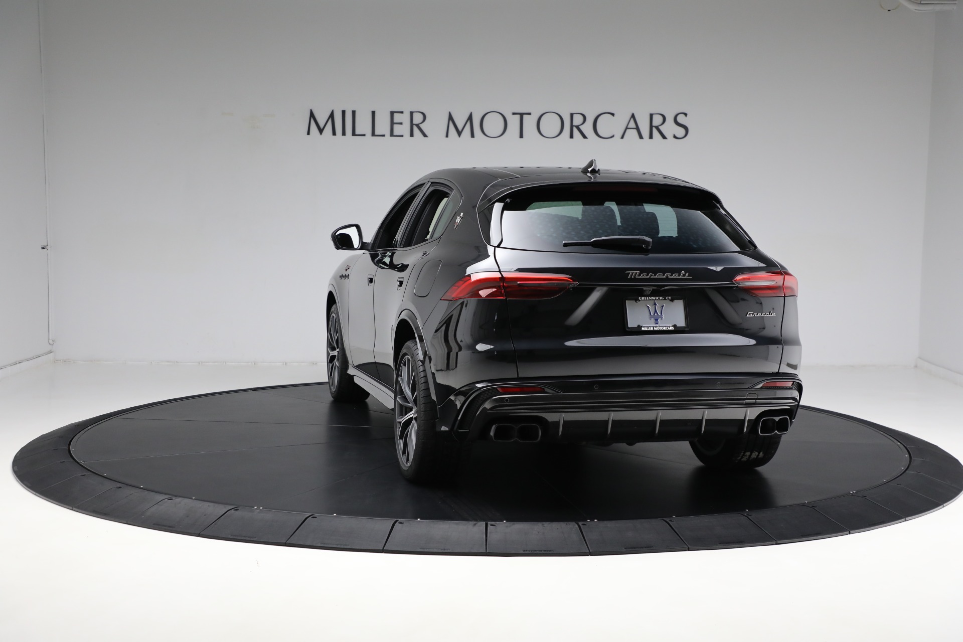 New-2024-Maserati-Grecale-Trofeo