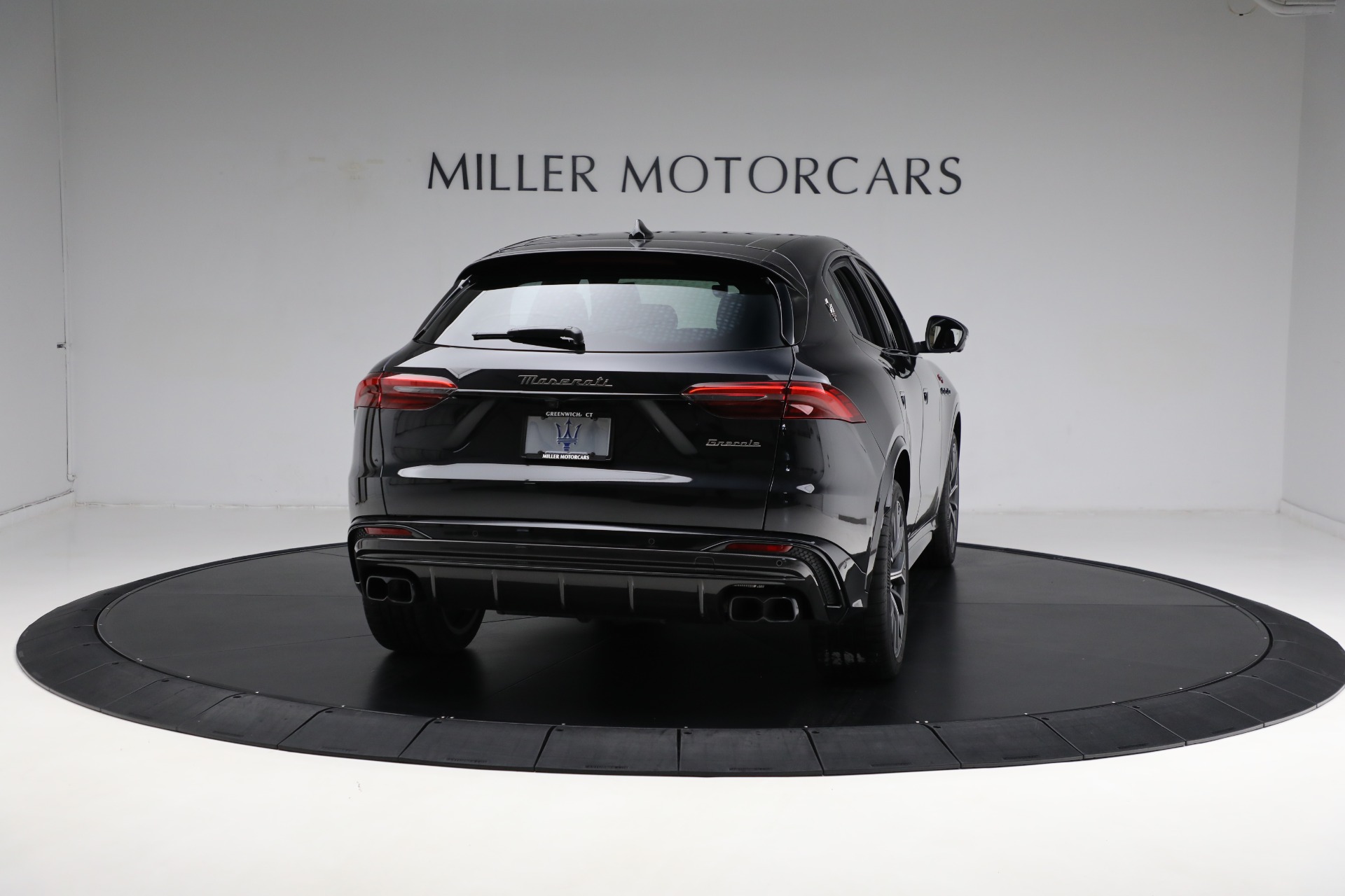 New-2024-Maserati-Grecale-Trofeo