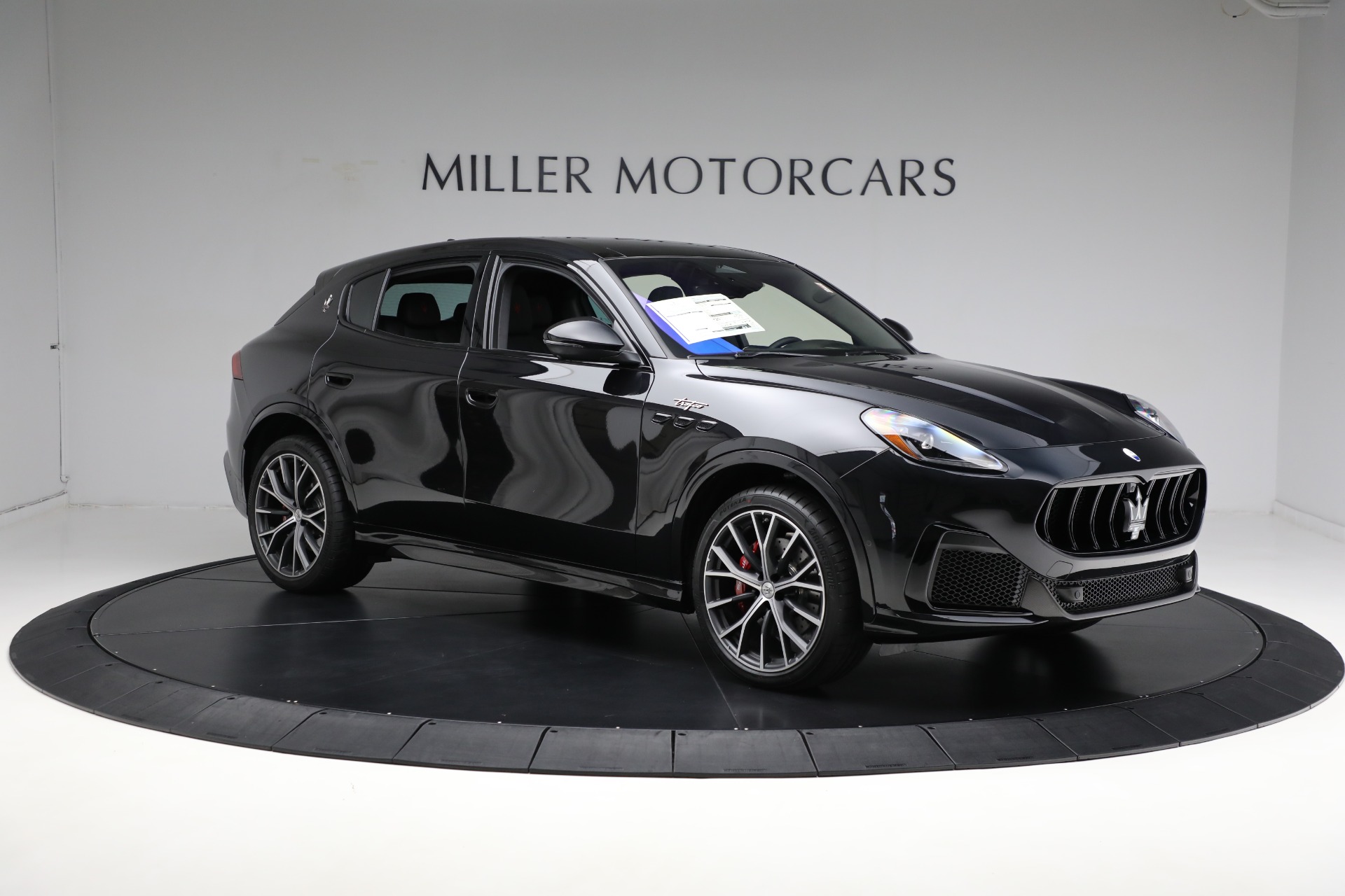 New-2024-Maserati-Grecale-Trofeo