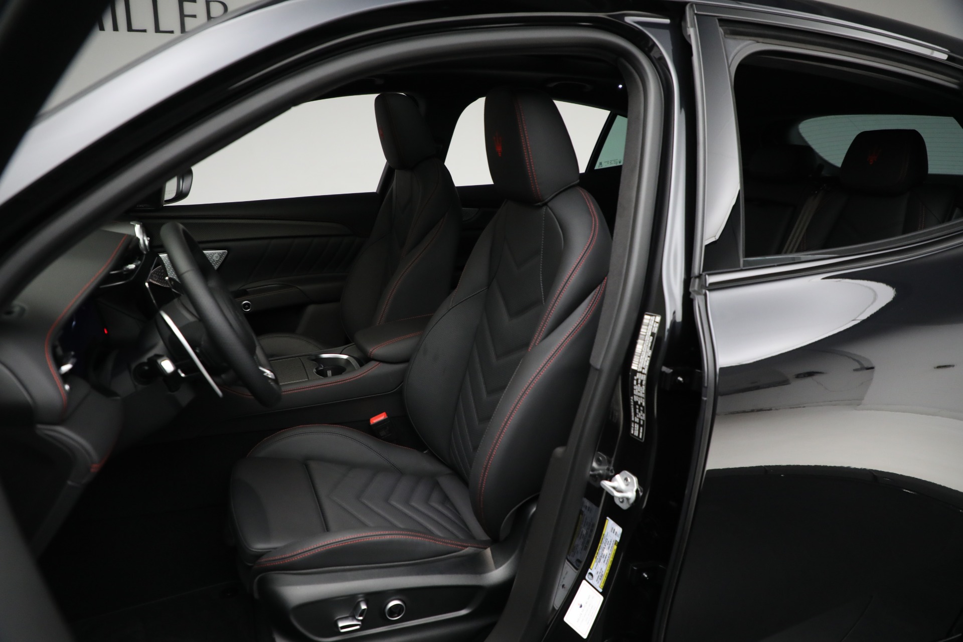 New-2024-Maserati-Grecale-Trofeo