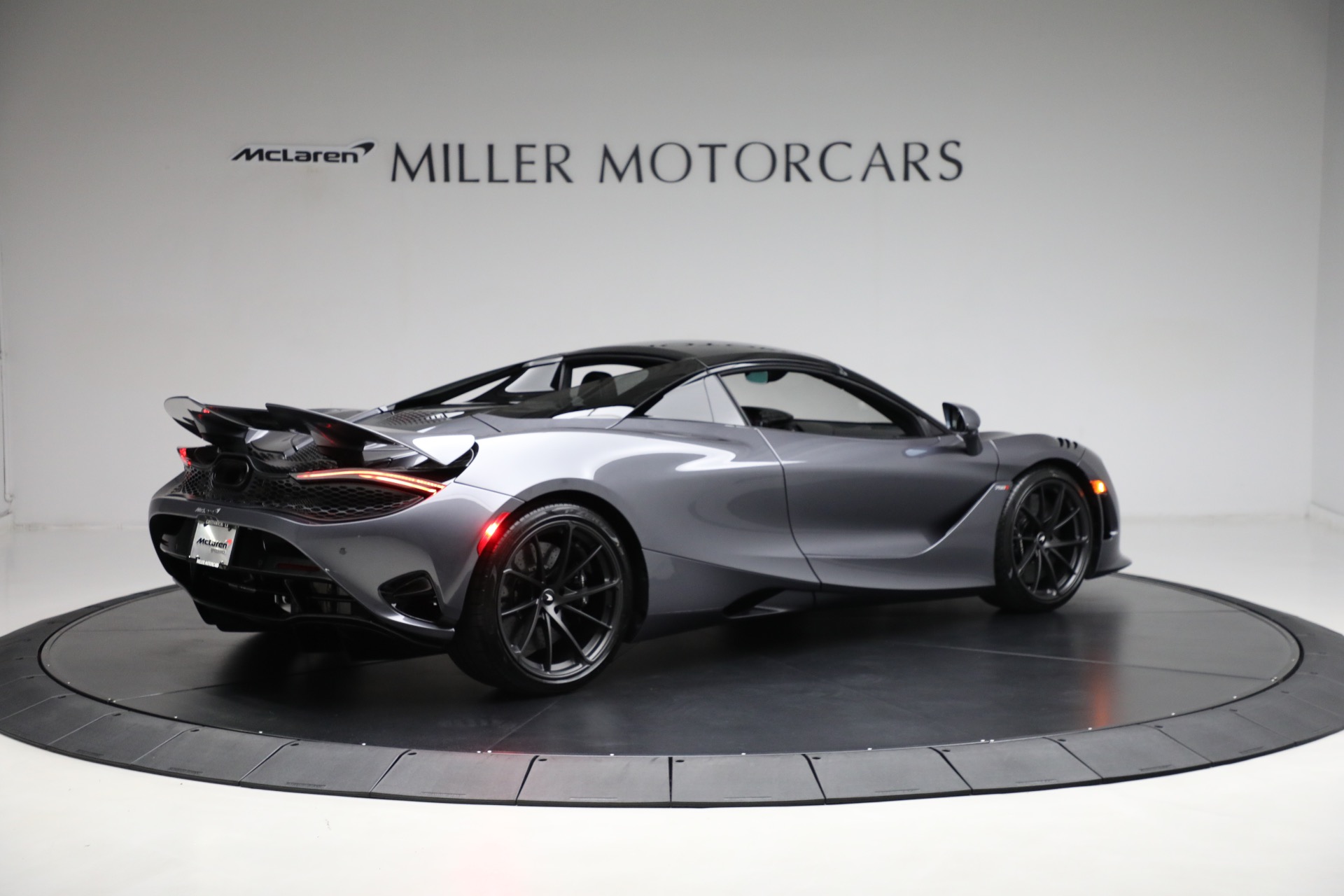 Used-2024-McLaren-750S-Spider-Performance