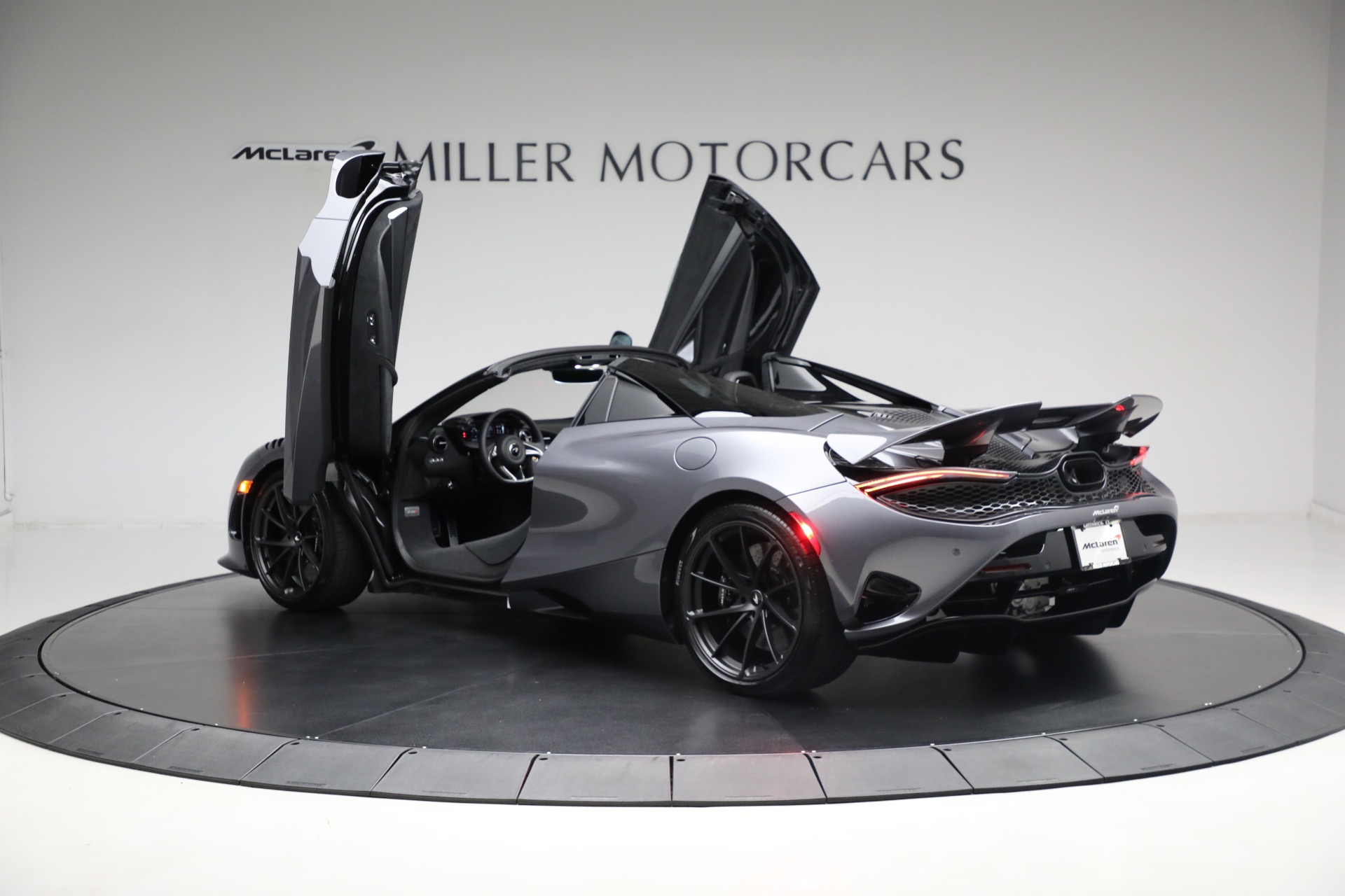 Used-2024-McLaren-750S-Spider-Performance