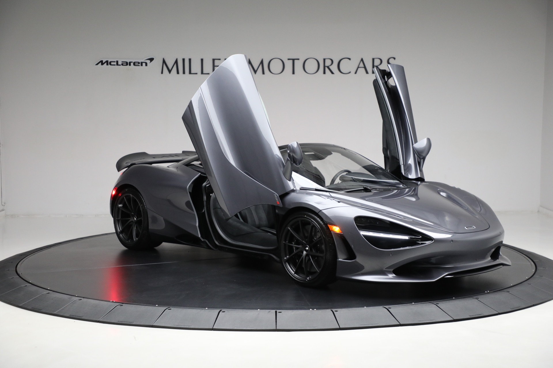 Used-2024-McLaren-750S-Spider-Performance