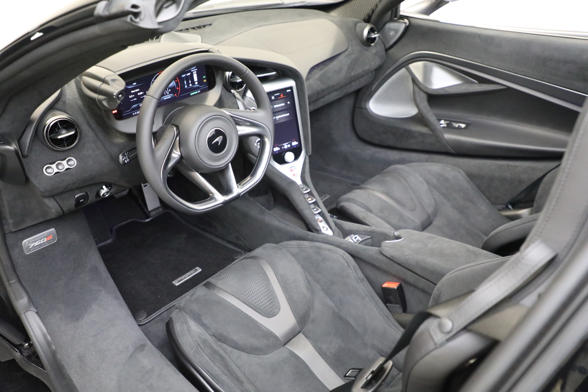 Used-2024-McLaren-750S-Spider-Performance