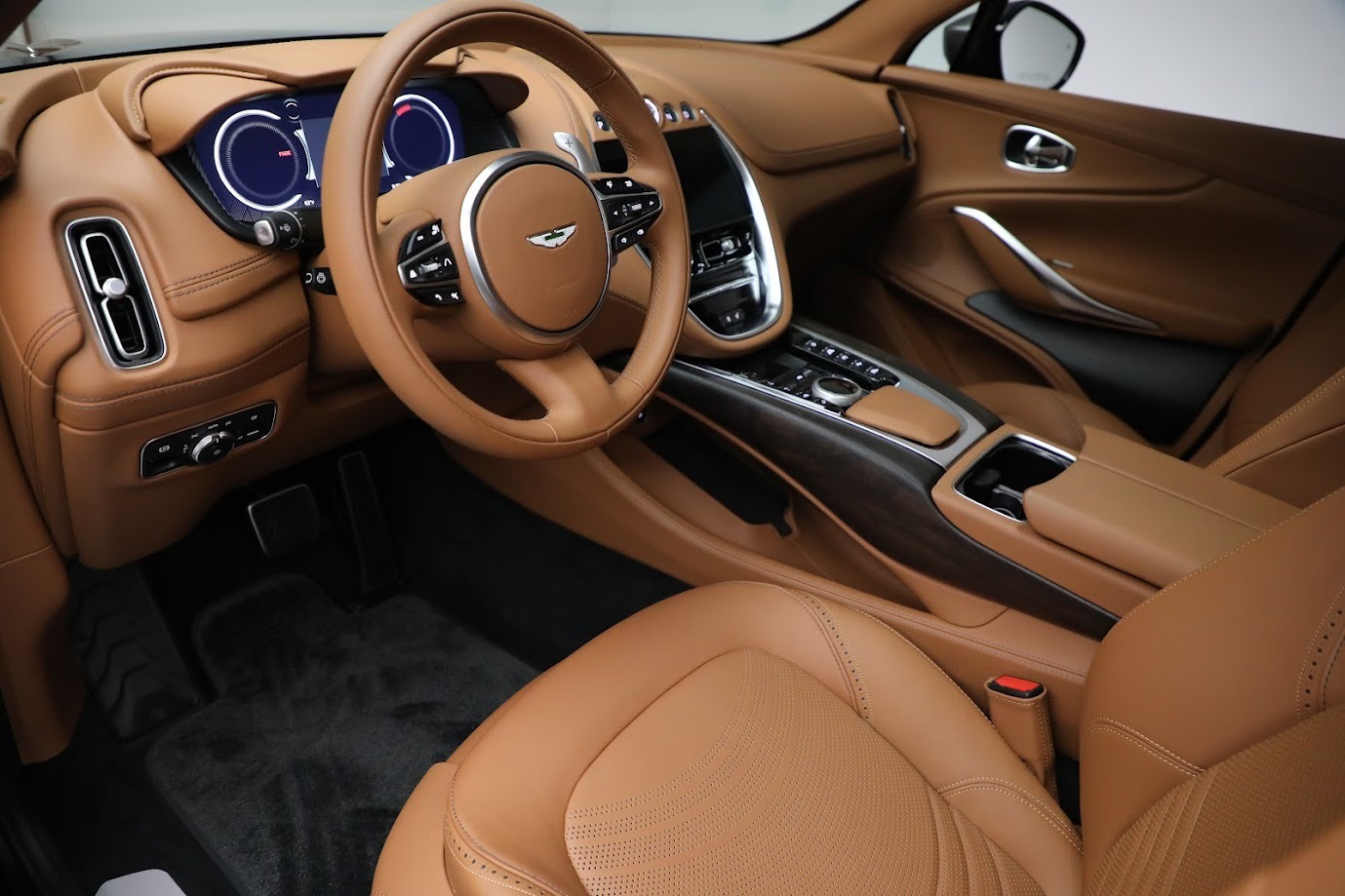 Used-2024-Aston-Martin-DBX