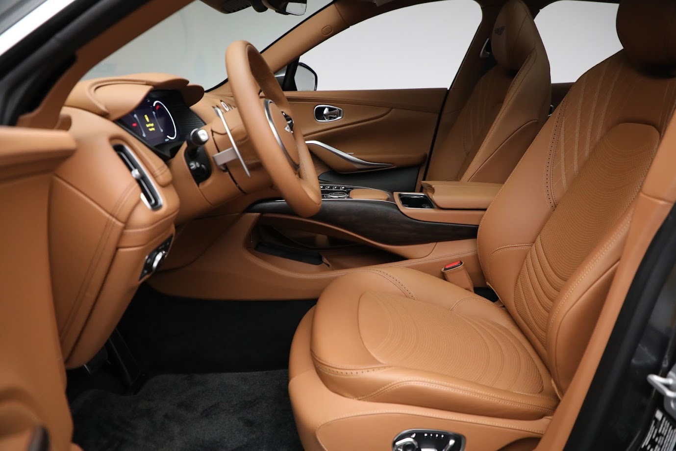 Used-2024-Aston-Martin-DBX